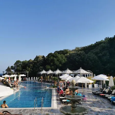Royal White Sands Beach מלון 4*