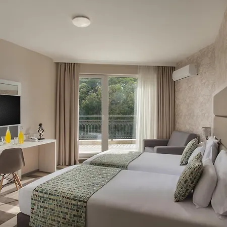 מלון Royal White Sands Beach אובזור